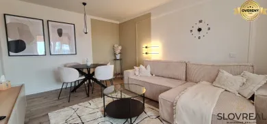 Mieszkania na wynajem, 2-pokojowe, Levice · €650
