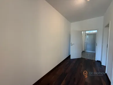 Na predaj 2-izbový byt, 55 m², Bratislava-Ružinov, Záhradnícka