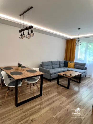 Mieszkania na wynajem, 2-pokojowe, Banská Bystrica · €750