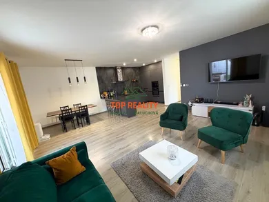 Na predaj 4-izbový dom, 131 m², Galanta, Mládežnícka štvrť