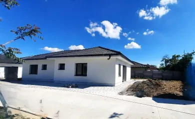 Na predaj dom v Veľký Biel · €329 000 · Novostavba