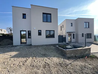 Domy na sprzedaż, 1-pokojowe, Košice-Krásna · €420 000