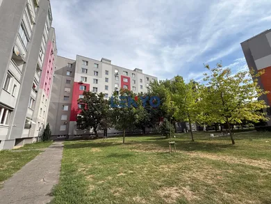 Na predaj 3-izbový byt, 82 m², Galanta, Mierová