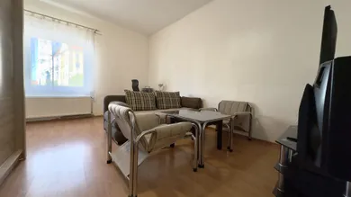 Kiadó lakások, 1-szobás, Trnava · €650