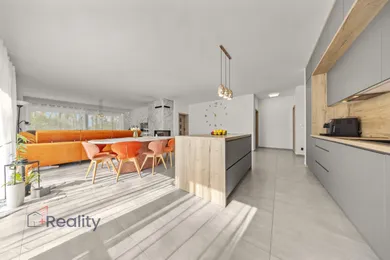 Domy na sprzedaż, 4-pokojowe, Dunajský Klátov · €399 000