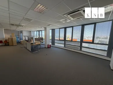 Na prenájom komerčné, 176 m², Bratislava-Ružinov, Rožňavská