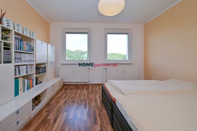 Na predaj 4-izbový byt, 80 m², Bratislava-Karlova Ves, Veternicová