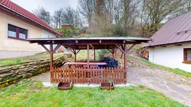 Na predaj 6-izbový dom, 146 m², Špania Dolina
