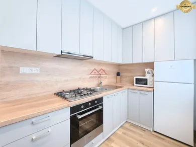 Mieszkania na wynajem, 2-pokojowe, Košice-Nad jazerom · €700