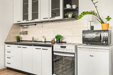 Na predaj 1-izbový byt, 37 m², Bratislava-Dúbravka, Nejedlého