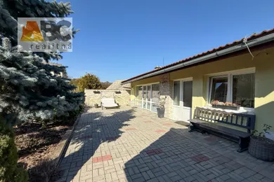 Na predaj 6-izbový dom, 250 m², Lukavica
