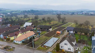 Na predaj pozemok, Adamovské Kochanovce