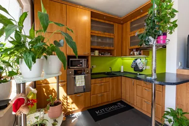 Na predaj 2-izbový byt, 57 m², Bratislava-Petržalka, Šustekova