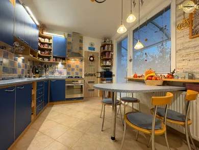 Na predaj 2-izbový byt, 68 m², Levice