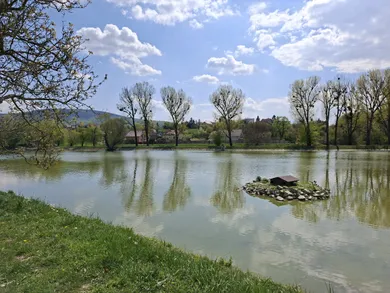 Na predaj pozemok, 615 m², Bratislava-Devínska Nová Ves