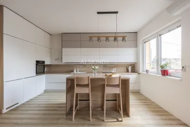 Na predaj 3-izbový byt, 85 m², Bratislava-Vrakuňa, Čučoriedková