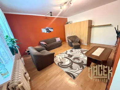 Na prenájom 2-izbový byt, 47 m², Považská Bystrica