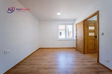 Na predaj dom, 230 m², Ludrová