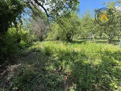Na predaj rekreačný dom, 41 m², Hlohovec, Stará hora