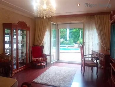 Domy na predaj 6-izbový, Komárno · €299 000