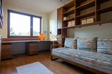 Na predaj 3-izbový byt, 72 m², Prievidza, Na Karasiny