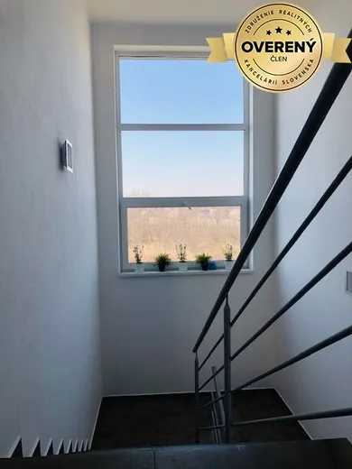 Na prenájom komerčné, 17 m², Senec, Poľná