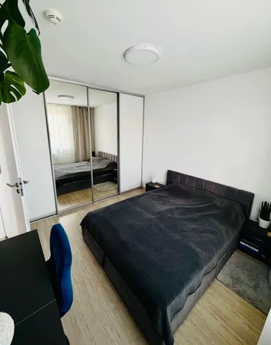 Na prenájom 2-izbový byt, 44 m², Bratislava-Ružinov, Hraničná