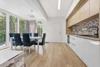 Mieszkania na sprzedaż, 4-pokojowe, Bratislava-Lamač · €570 000