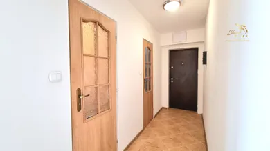 Na predaj 4-izbový byt, 77 m², Hraň, SNP