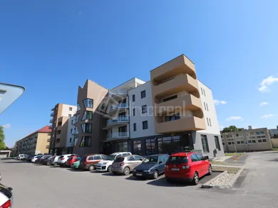 Kiadó lakások, 2-szobás, Dunajská Streda · €600