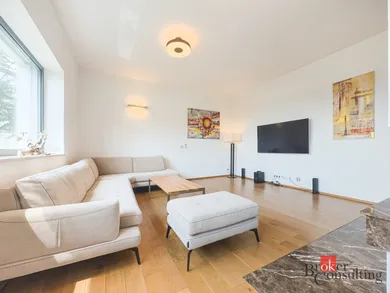 Na prenájom 5-izbový byt, 155 m², Bratislava-Staré Mesto