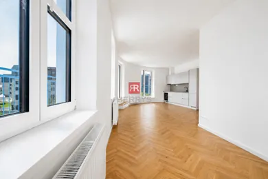 Na predaj 2-izbový byt, 42 m², Bratislava-Staré Mesto, Poštová