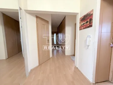 Na predaj 3-izbový byt, 66 m², Bratislava-Dúbravka