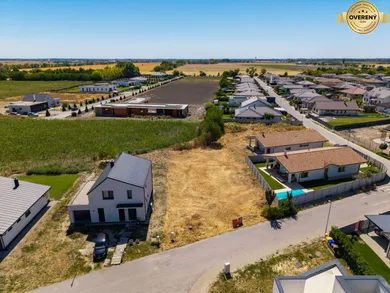 Na predaj pozemok, 801 m², Kvetoslavov