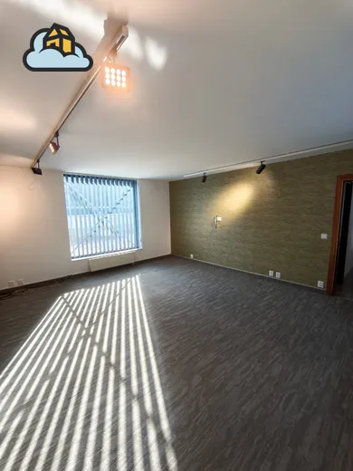 Na prenájom 2-izbový byt, 80 m², Banská Bystrica