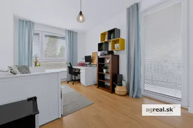 Na prenájom 3-izbový byt, 64 m², Bratislava-Dúbravka, Pri Hrubej lúke