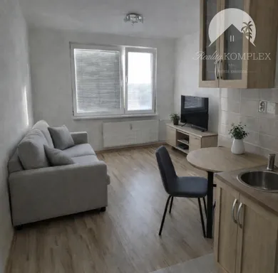 Mieszkania na sprzedaż, 1-pokojowe, Komárno · €65 000