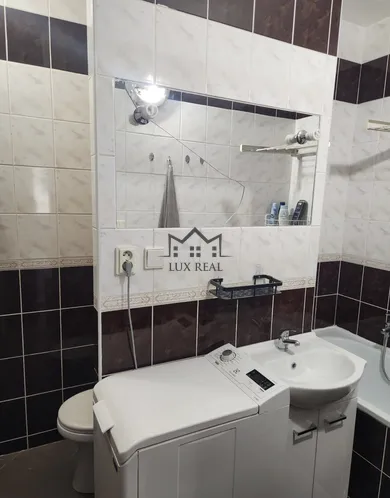 Na prenájom 2-izbový byt, 60 m², Piešťany, Staničná