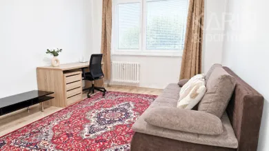 Na prenájom 1-izbový byt, 38 m², Bratislava-Petržalka, Medveďovej
