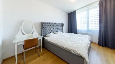 Na predaj 3-izbový byt, 82 m², Bratislava-Staré Mesto
