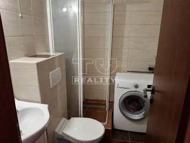 Na predaj 2-izbový byt, 46 m², Bratislava-Petržalka