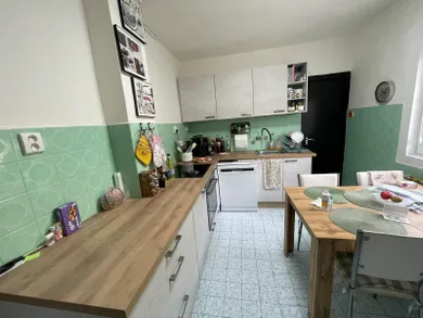 Na predaj 4-izbový dom, 200 m², -