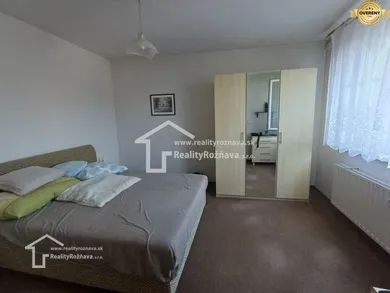 Na predaj 3-izbový byt, 74 m², Rožňava, Komenského