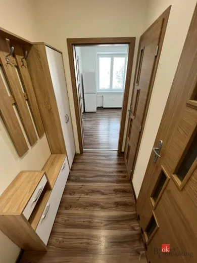 Na predaj 1-izbový byt, 40 m², Dubnica nad Váhom, Obráncov mieru