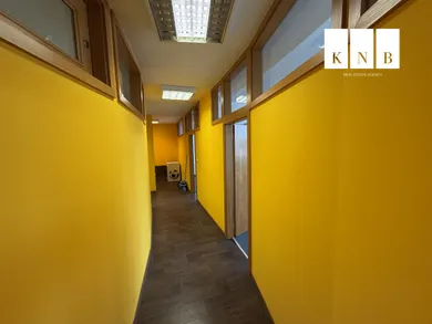 Na predaj komerčné, 180 m², Bratislava-Nové Mesto, Trnavská