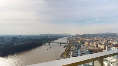 Na predaj 2-izbový byt, 64 m², Bratislava-Staré Mesto, Pribinova