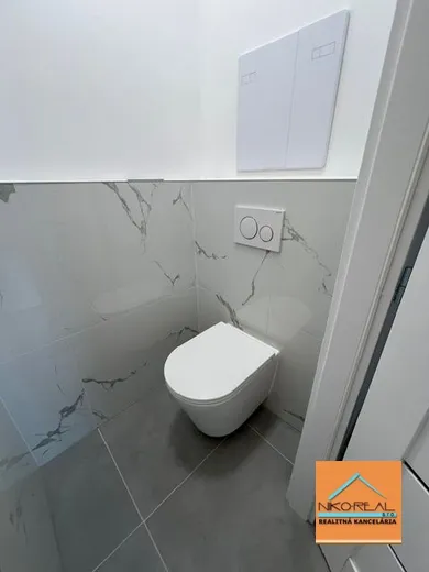 Na predaj 3-izbový byt, 75 m², Bratislava-Ružinov, Jadrová