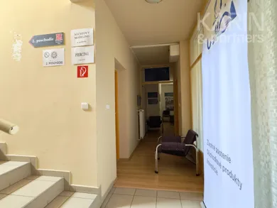 Na prenájom komerčné, 14 m², Skalica, Štefánikova