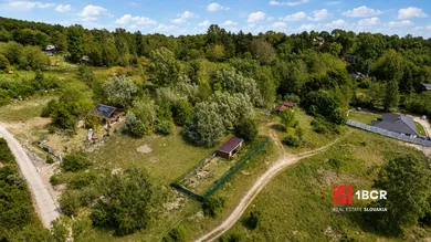 Na predaj pozemok, 241 m², Bratislava-Lamač, Cesta na Klanec