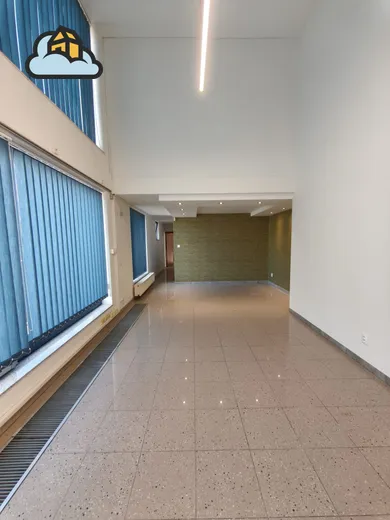 Na prenájom 2-izbový byt, 80 m², Banská Bystrica